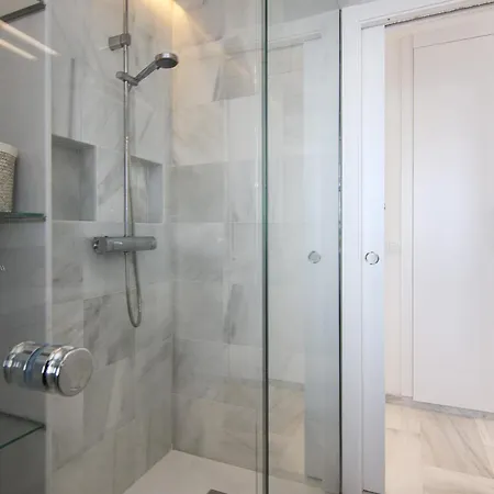 Chezmoihomes Duplex Penthouse With Swimming Pool 라 에라두라