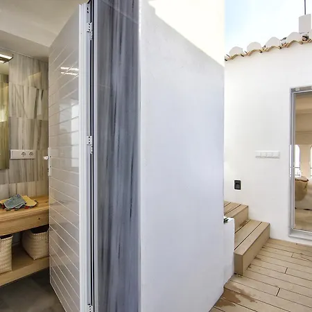Chezmoihomes Duplex Penthouse With Swimming Pool *